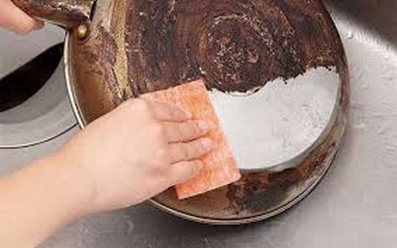 Khi nào không nên tẩy rỉ sét bằng kem đánh răng?