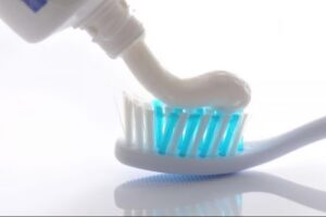 Tẩy Rỉ Sét Bằng Kem Đánh Răng: Hướng Dẫn A-Z và Sự Thật Bất Ngờ