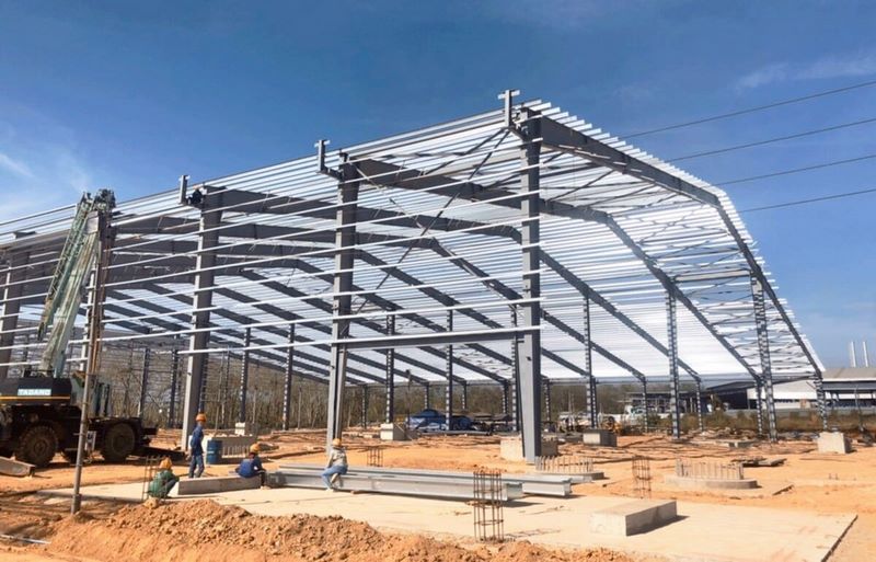 Nhờ tính linh hoạt và giá thành hợp lý, thép hộp được ứng dụng ở hầu hết các lĩnh vực từ dân dụng đến công nghiệp.